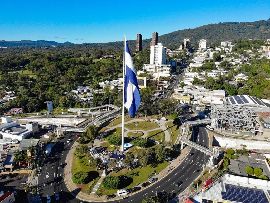 El Salvador permite el ingreso de vacunados contra COVID-19 sin presentar hisopados