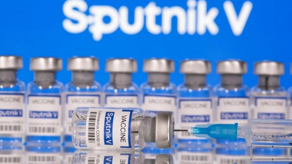 Farmacéutica brasileña produce el primer lote de vacuna rusa COVID-19