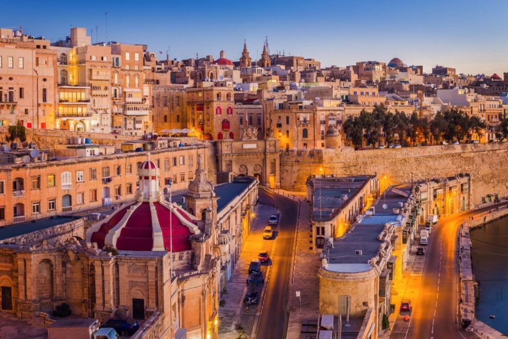 Malta prohíbe la entrada y salida del país a los no vacunados