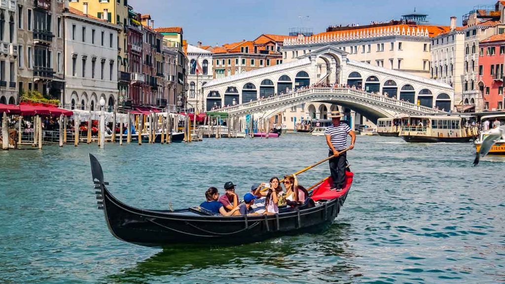 Venecia duplicará su tasa turística a partir de 2025 para combatir la masificación