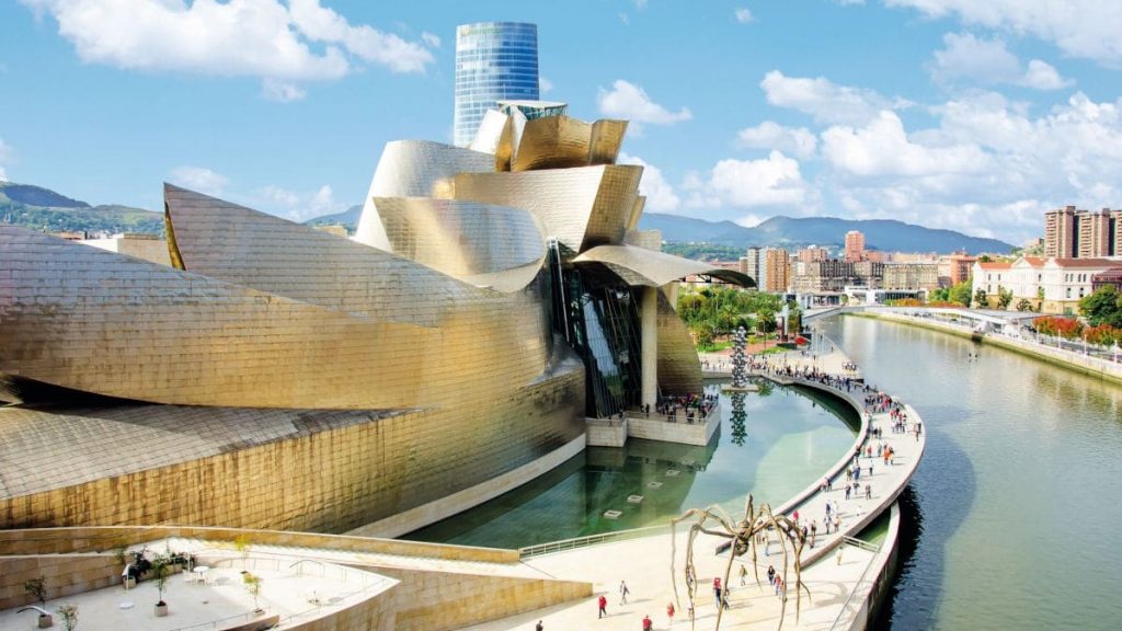 Bilbao y Bizkaia ofrecen bonos a mitad de precio a los turistas