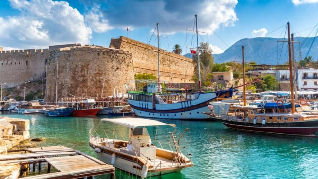Turismo de Chipre y Politours sellan acuerdo para promocionar este destino en España