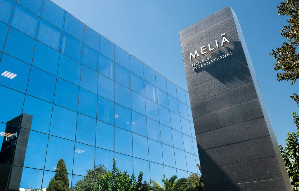 Meliá supera ampliamente sus reservas frente al verano 2019