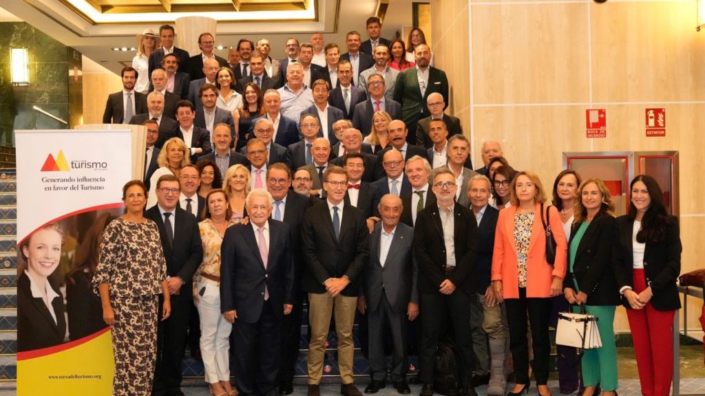 El Presidente del Partido Popular, Alberto Núñez Feijóo, cerró la Asamblea general de la Mesa del Turismo de España
