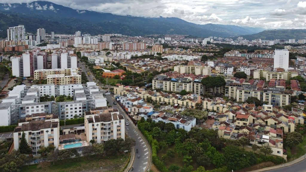 Expertos latinoamericanos se reúnen en Bucaramanga para repensar el turismo hacia el 2030