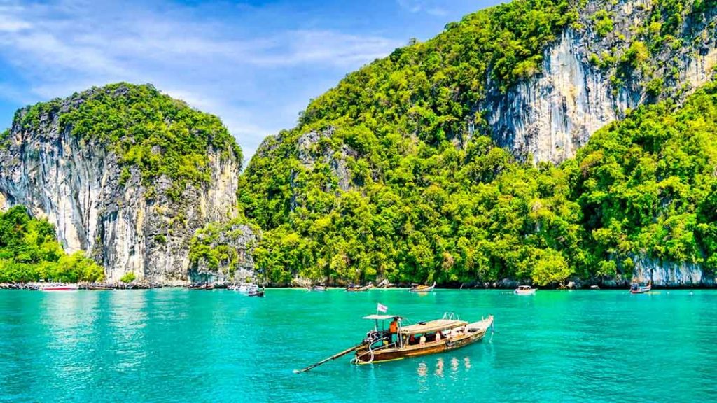 Tailandia espera atraer 25 millones de turistas durante el 2023