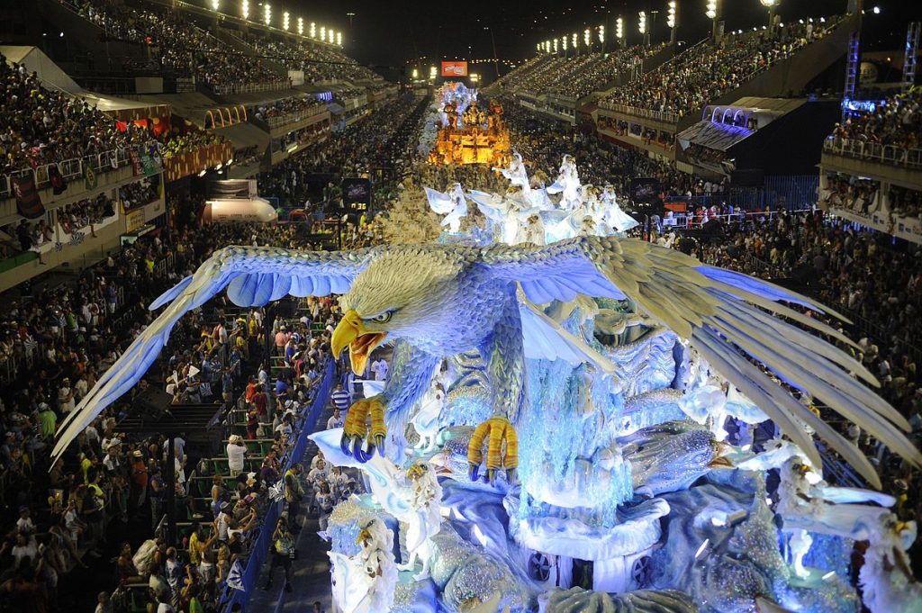 Río de Janeiro se prepara para recibir a una multitud de turistas extranjeros en Carnaval