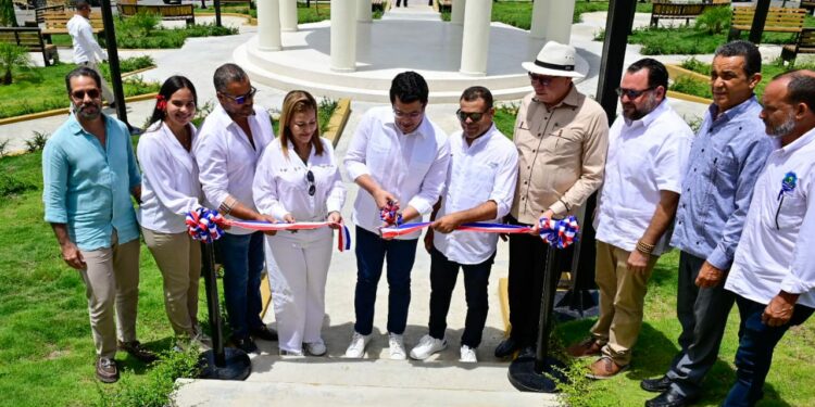 El Ministerio de Turismo inauguró la construcción del Parque Central en el Pinar de San José de Ocoa