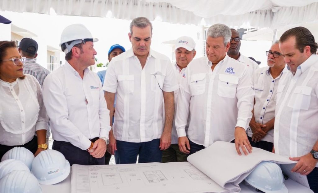 Llega el primer crucero al puerto de Cabo Rojo en Pedernales