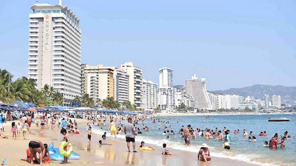 Acapulco apuesta a reactivar el turismo luego del devastador paso del huracán Otis