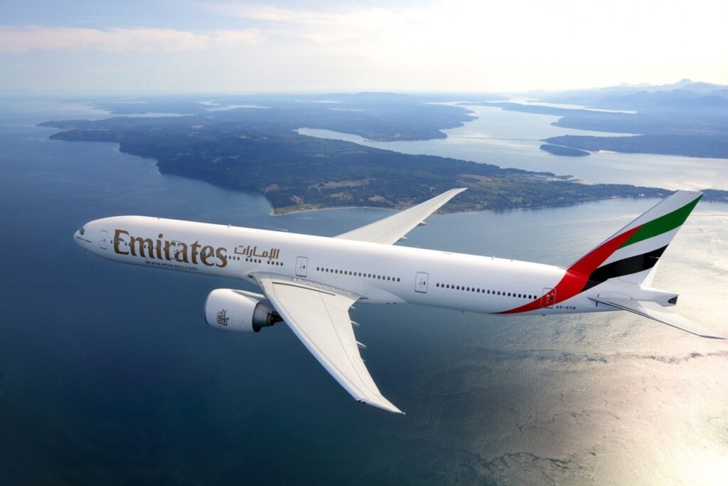 Emirates aumenta sus operaciones en España con 28 vuelos semanales
