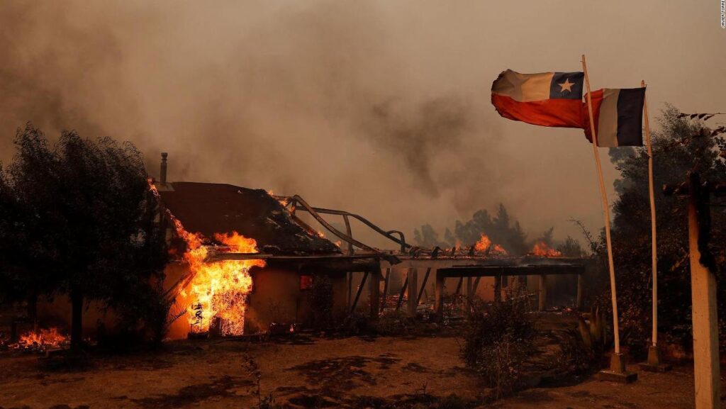 Chile enfrenta la difícil misión de reactivar el turismo luego de los catastróficos incendios