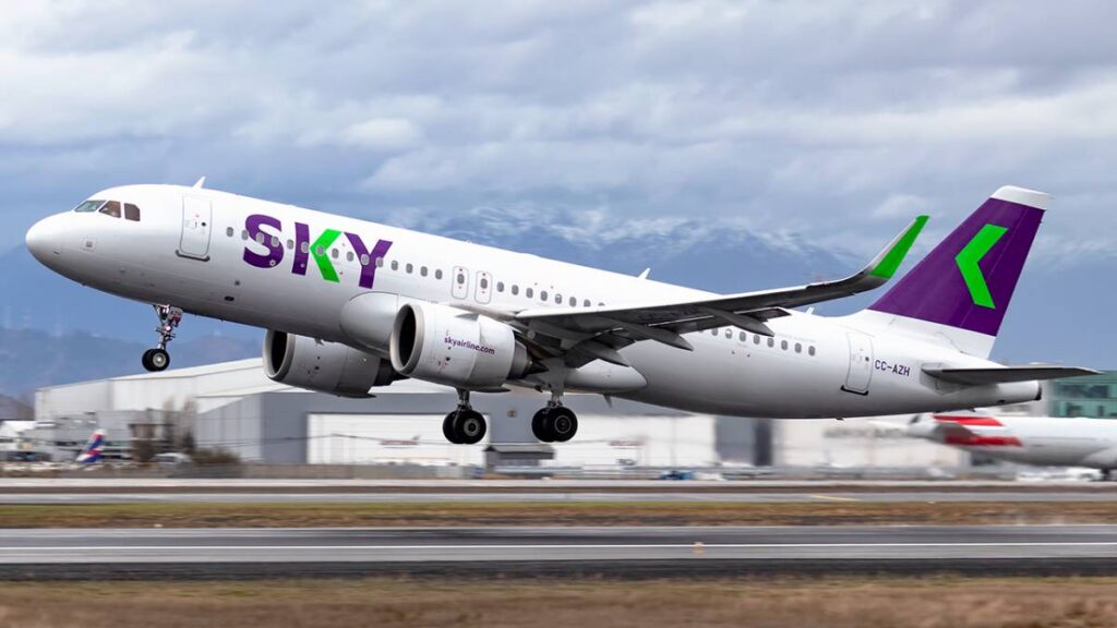 SKY Airline presenta «SKY Plus», el programa de fidelidad para pasajeros en Latinoamérica