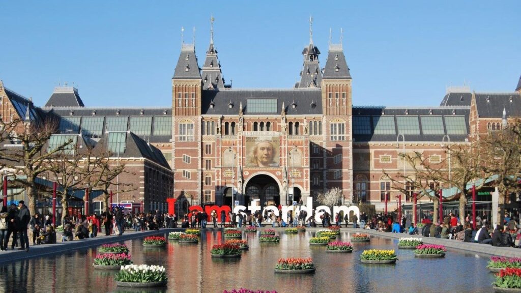Ámsterdam aplica técnicas para combatir el “turismo masivo”