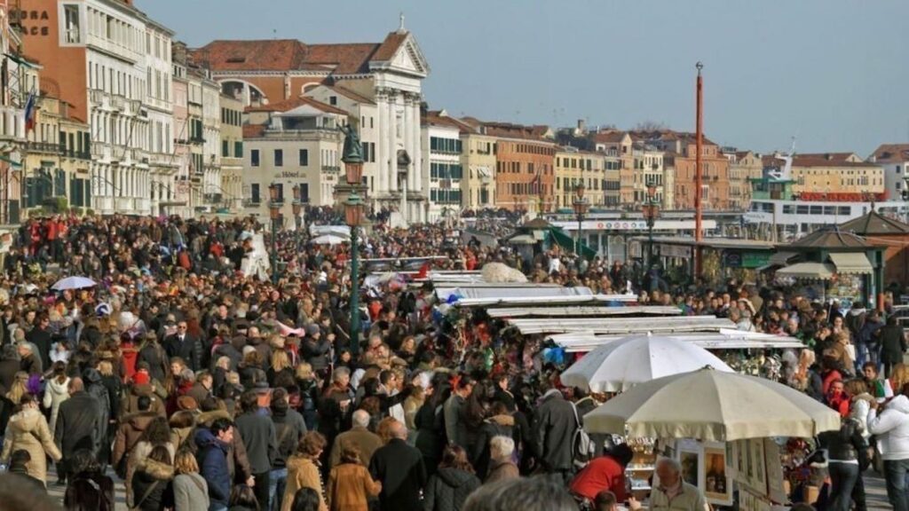 Venecia recuerda que sigue vigente el cobro de tasa turística para los visitantes