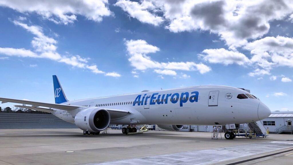 International Airlines Group acelera los trámites para comprar Air Europa