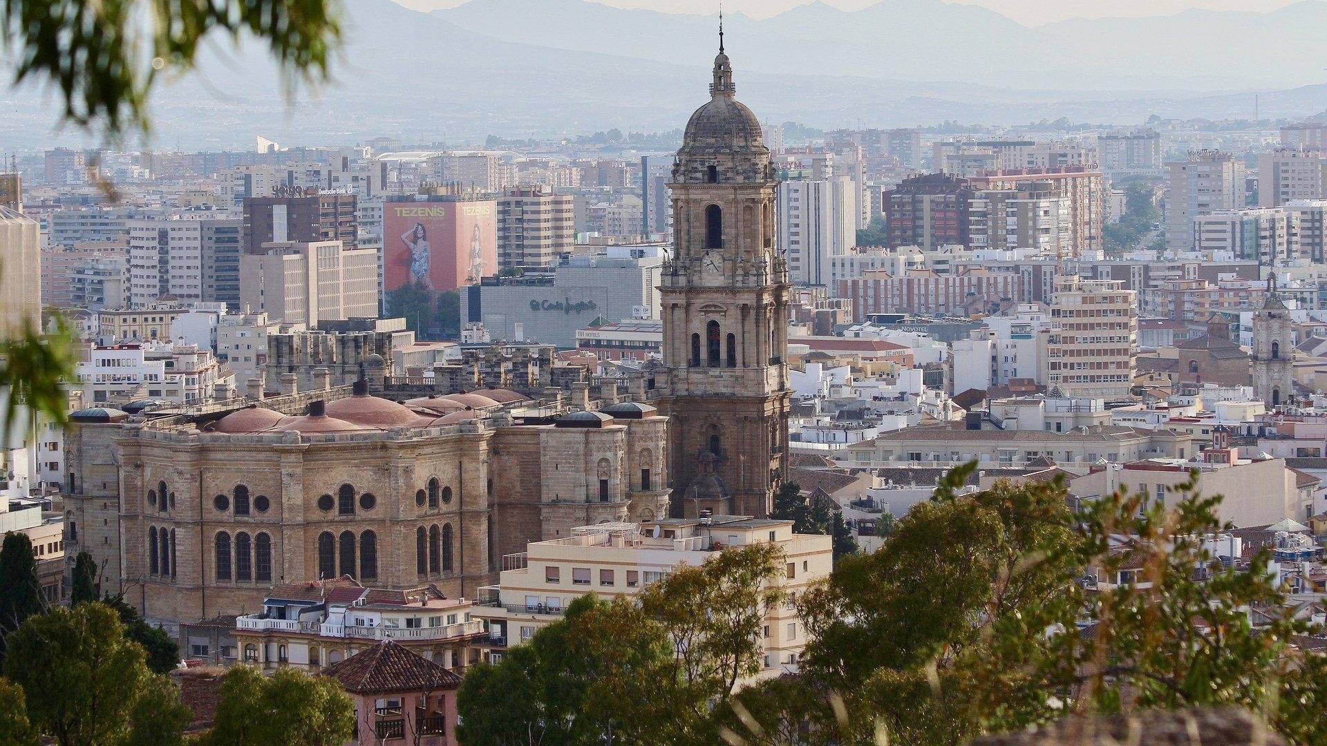 Málaga sufre caída de hasta el 30% en reservas hoteleras por la interrupción del AVE