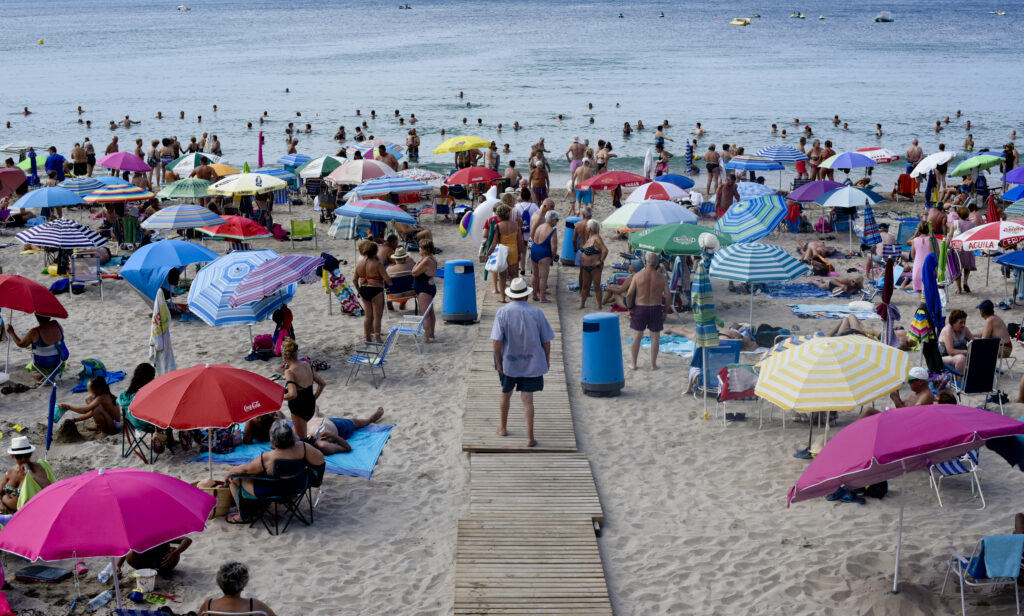 “Reservar con tiempo”:  la recomendación ante la proximidad de un verano récord en España