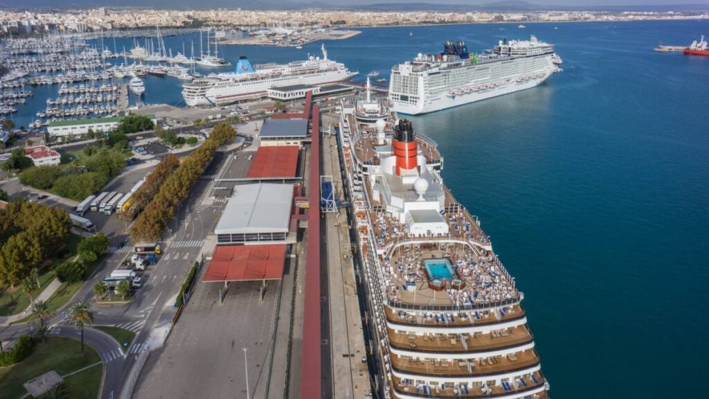 Crece el volumen de pasajeros de cruceros en puertos españoles a pesar de la disminución de escalas