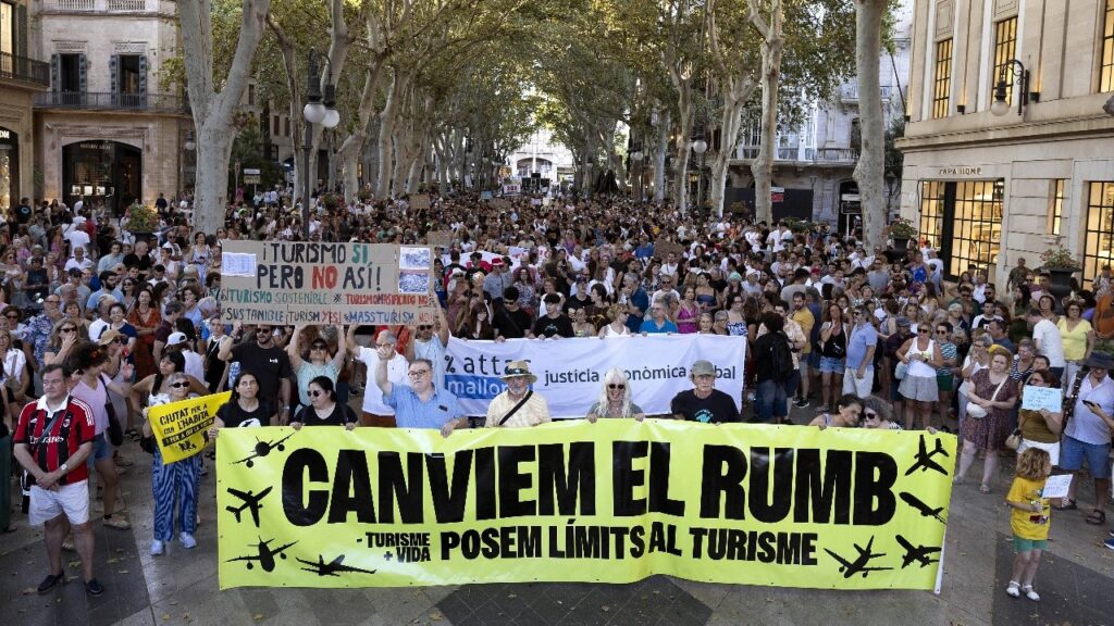 La hotelería de Mallorca fija su postura ante las protestas al turismo masivo