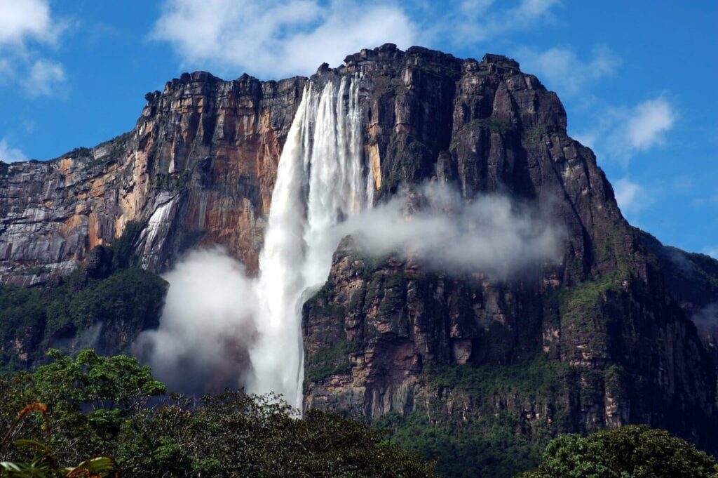 El Salto Ángel: la majestuosa cascada de Venezuela