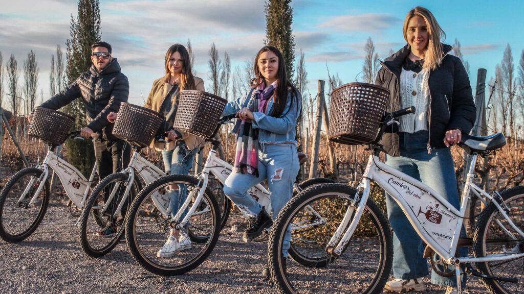 “Wine and Ride”, la alternativa perfecta para recorrer y conocer viñedos en Argentina
