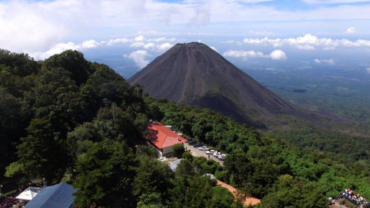 El Salvador se encuentra entre los cinco países del mundo con mayor crecimiento en la atracción de turistas