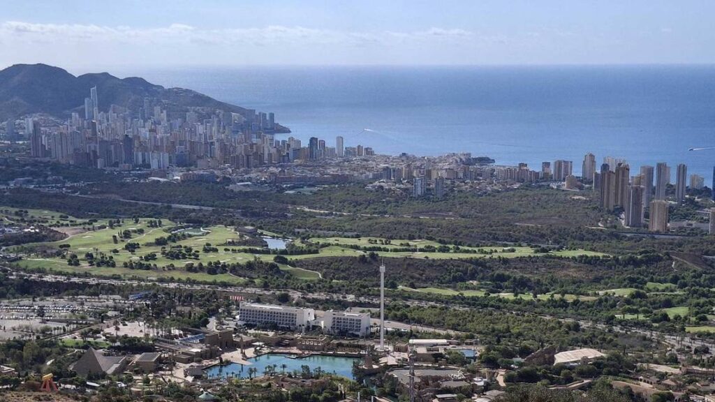 Benidorm finalista para el premio Pionero Verde del Turismo Inteligente 2025