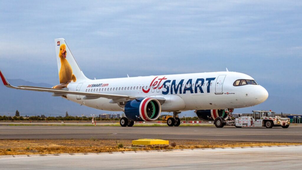 JetSMART fracasa con tres rutas aéreas en Argentina