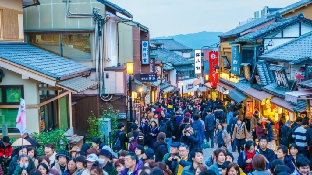 El turismo en Japón alcanza nuevos récords gracias a la debilidad del yen