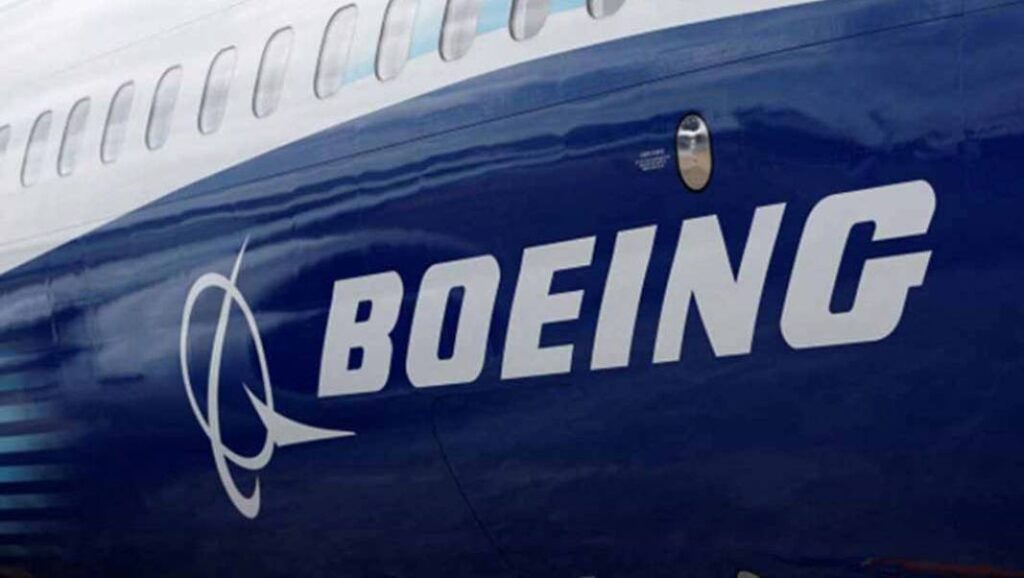 Huelga en Boeing: crece la posibilidad de que la compañía recorte el 10% del personal trabajador