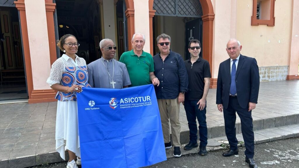 Intensas reuniones de ASICOTUR con referentes de Guinea Ecuatorial para fortalecer el turismo religioso