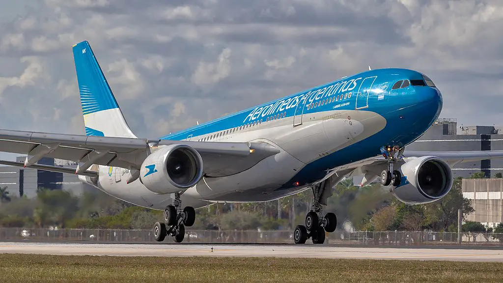 Provocación: Aerolíneas Argentinas suspende la negociación salarial con los gremios