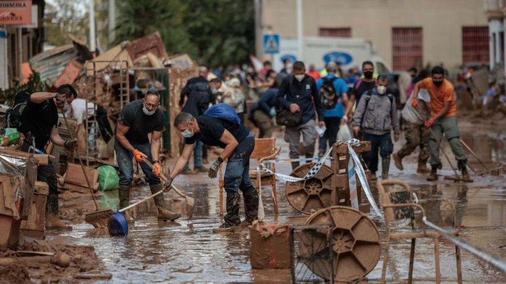 Empresas turísticas se movilizan para brindar apoyo a los afectados por la DANA en Valencia