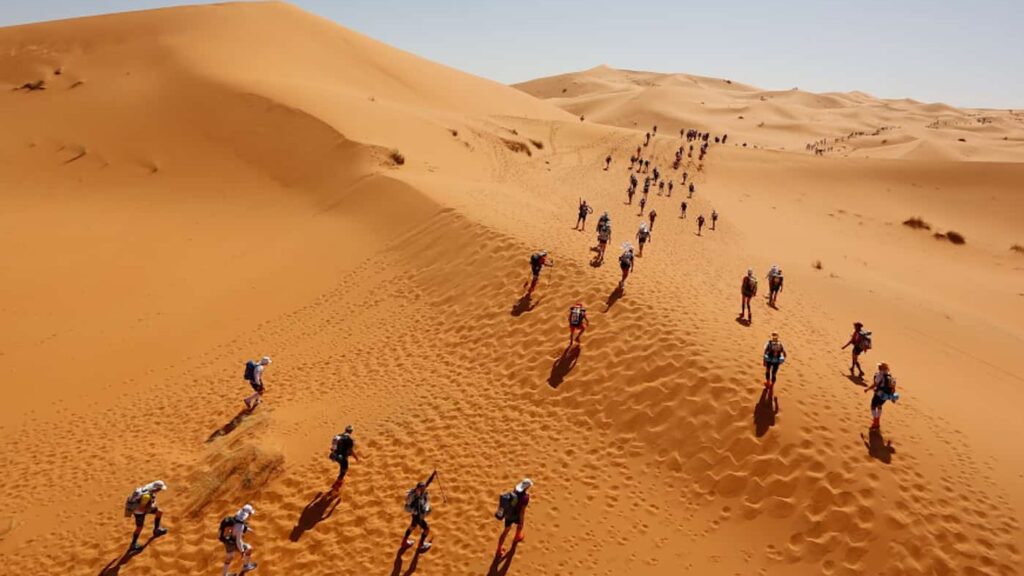 Argelia Treg: la Maratón de 222 kilómetros en el corazón del desierto del Sahara que seduce al mundo