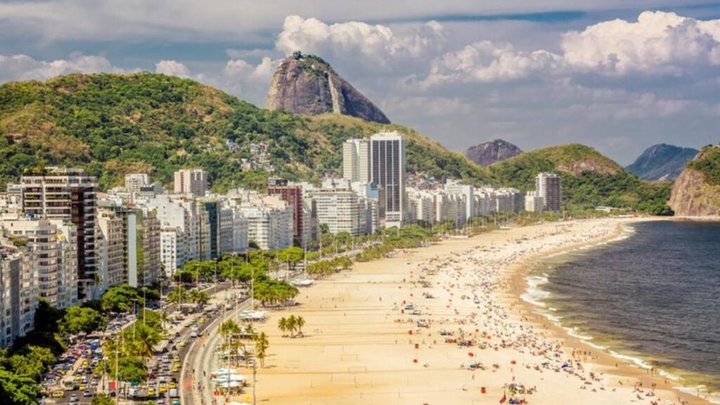 Récord de gasto de turistas extranjeros en Brasil impulsa la economía