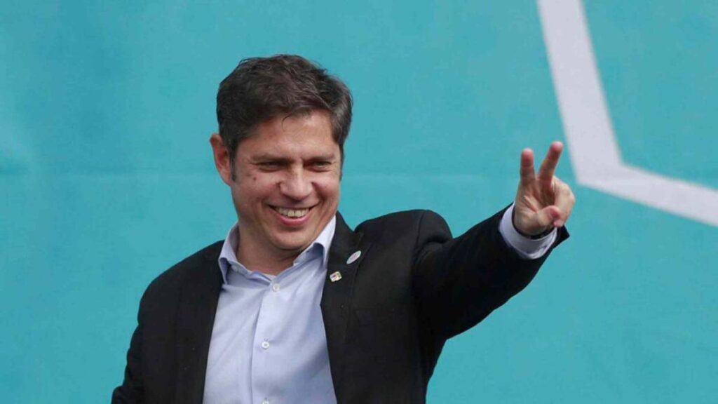 Kicillof desafía a Milei: «La patria no se vende» y propone que las provincias controlen Aerolíneas