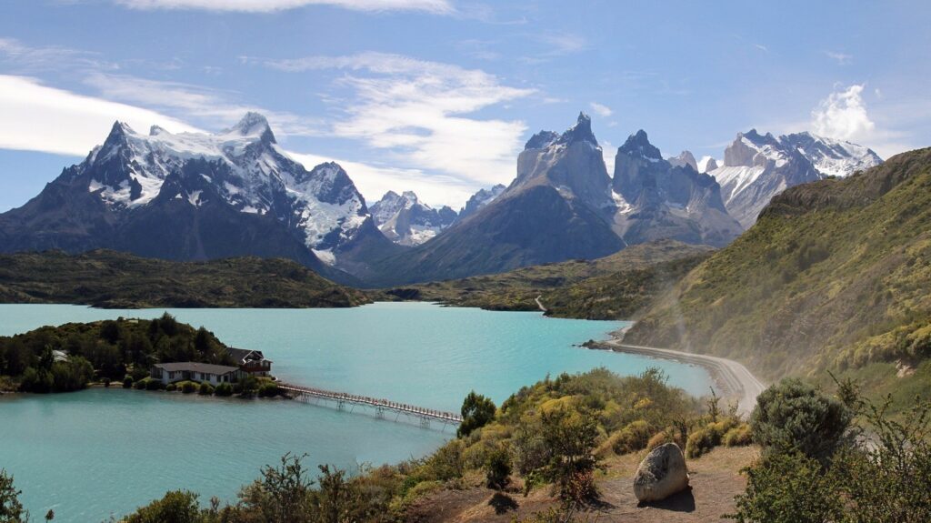 Chile supera cifras pre-pandemia y consolida su posición como destino turístico líder en 2024