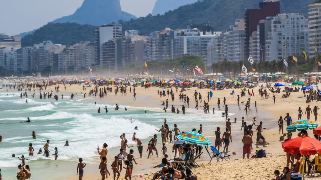 Real vs peso: una quincena en Río de Janeiro, con aéreo incluido, cuesta lo mismo que una en Mar del Plata