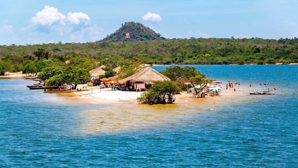 La paradisíaca Isla del Amor en Brasil: el Caribe amazónico que aparece y desaparece