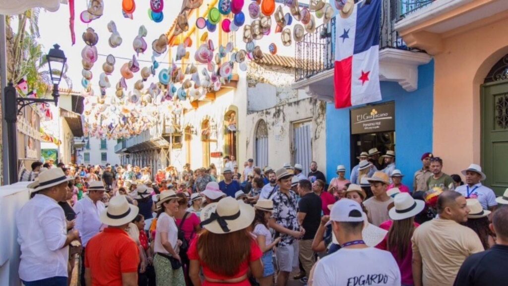 Panamá inauguró la “Calle de los Sombreros” en el histórico Casco Antiguo