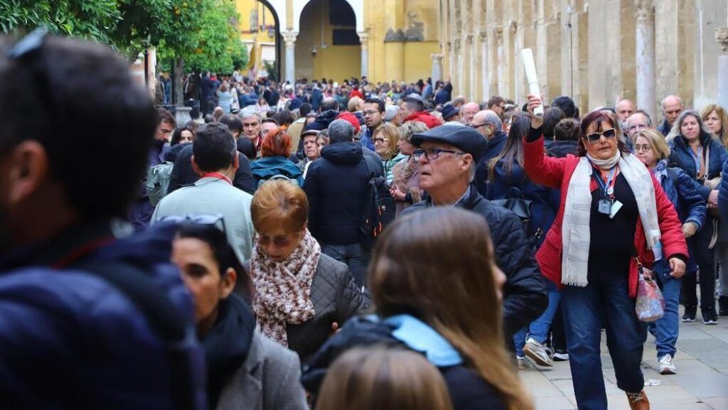 El turismo español: motor económico histórico y clave de crecimiento para 2025