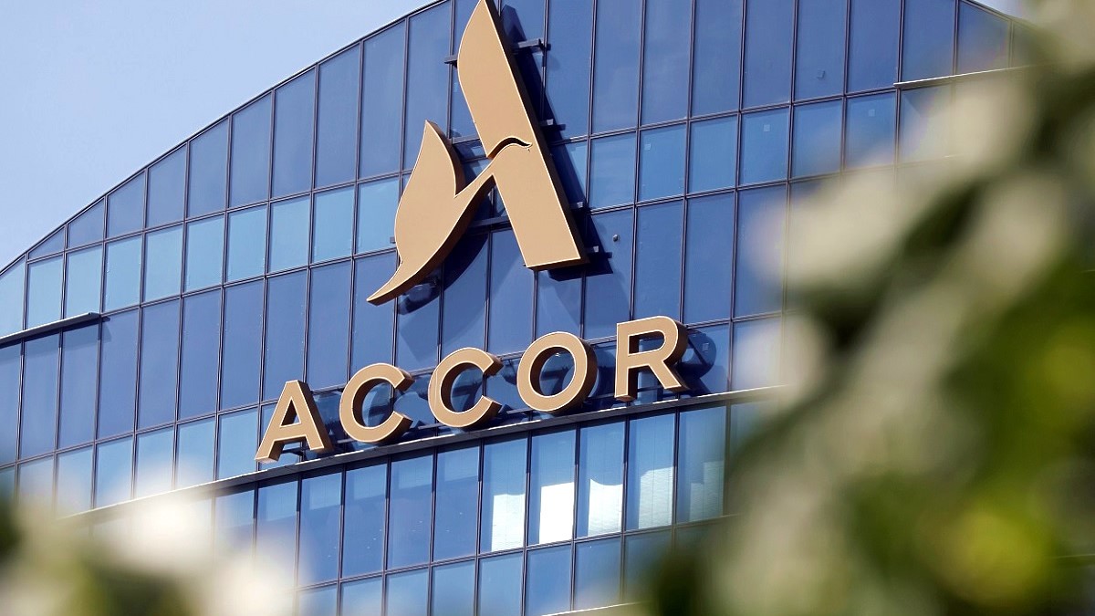 Accor gana 449 millones de euros en 2025 y acelera su expansión hotelera global