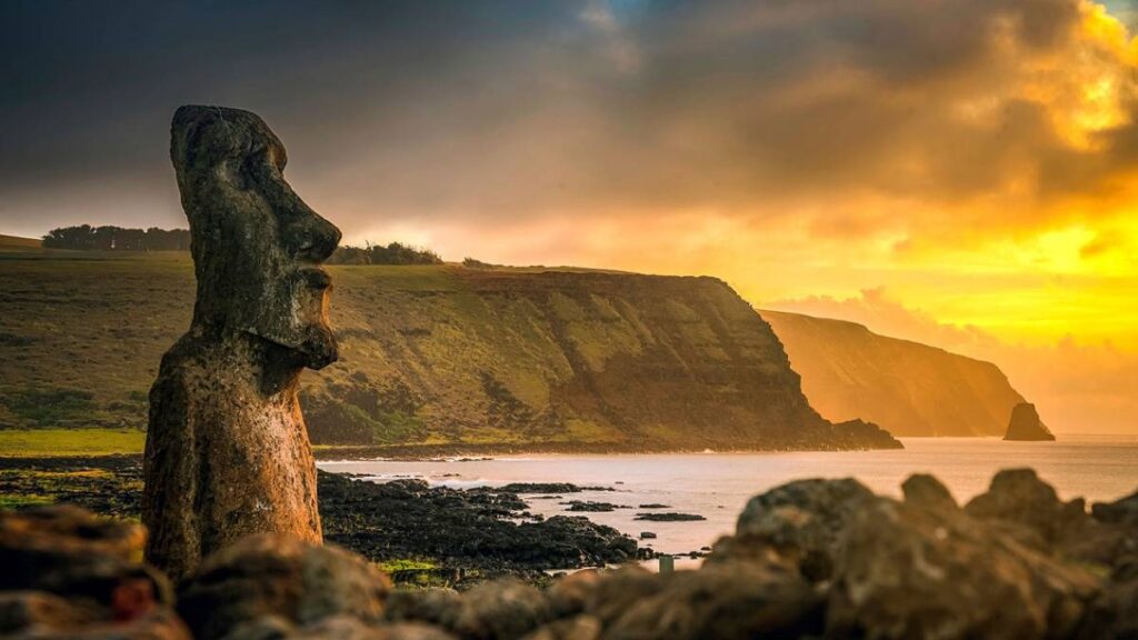 La ruta aérea entre Santiago e Isla de Pascua acelera su recuperación