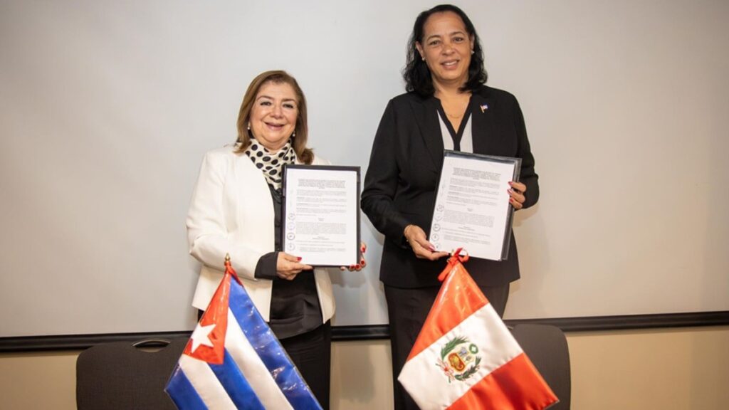 Perú y Cuba sellan alianza académica para fortalecer la formación en turismo