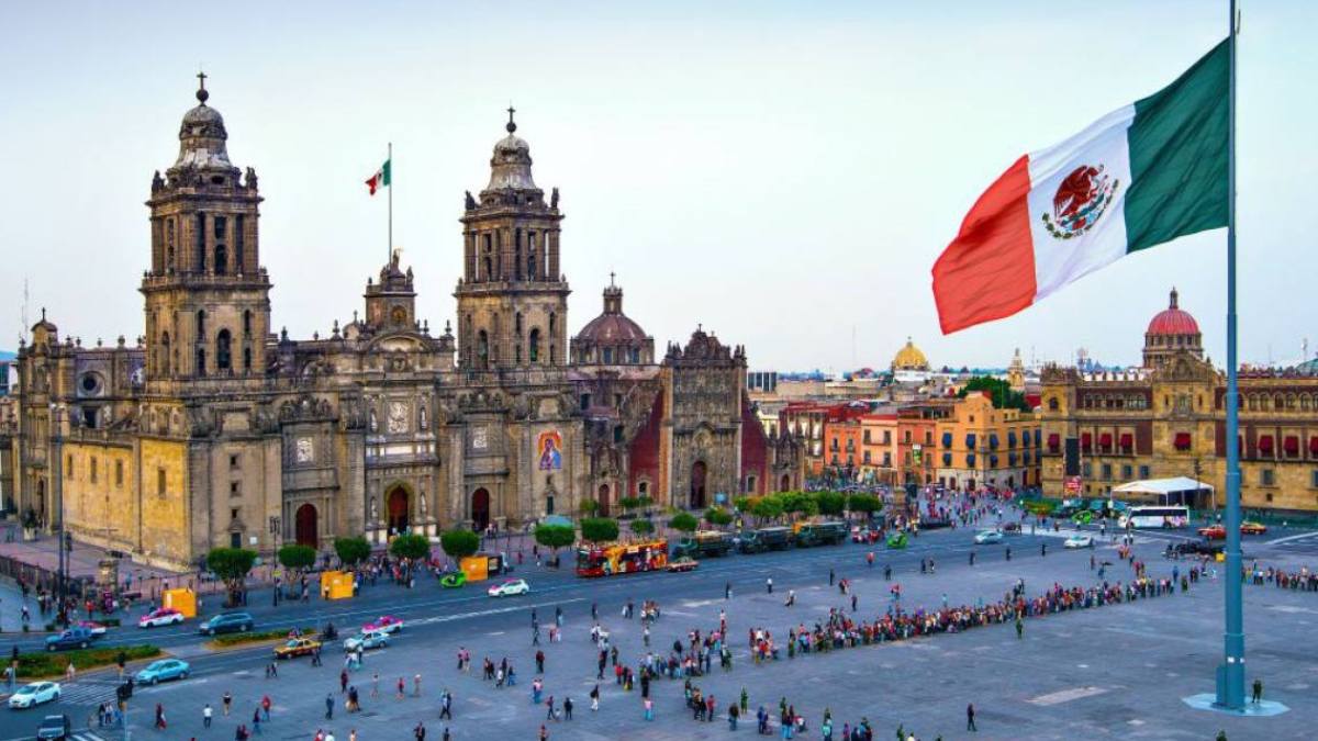 México alcanza un récord histórico con 98,2 millones de turistas internacionales en 2025