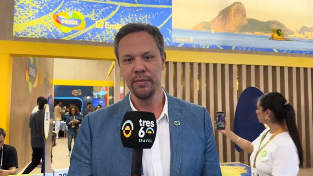Embratur lanzó en la FIT 2025 la campaña “No hay lugar como Brasil”