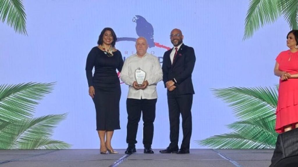Javier Noguera, columnista de Tres60.Travel, gana el Premio Nacional de Turismo 2025