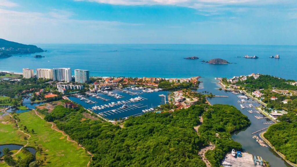 Ixtapa Zihuatanejo se consolida como destino de clase mundial con premio internacional en Canadá