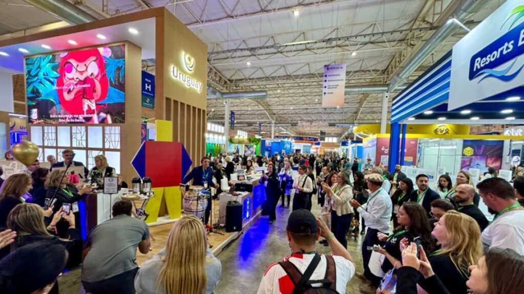 Uruguay deslumbró en Festuris con nuevas rutas aéreas y una renovada oferta turística